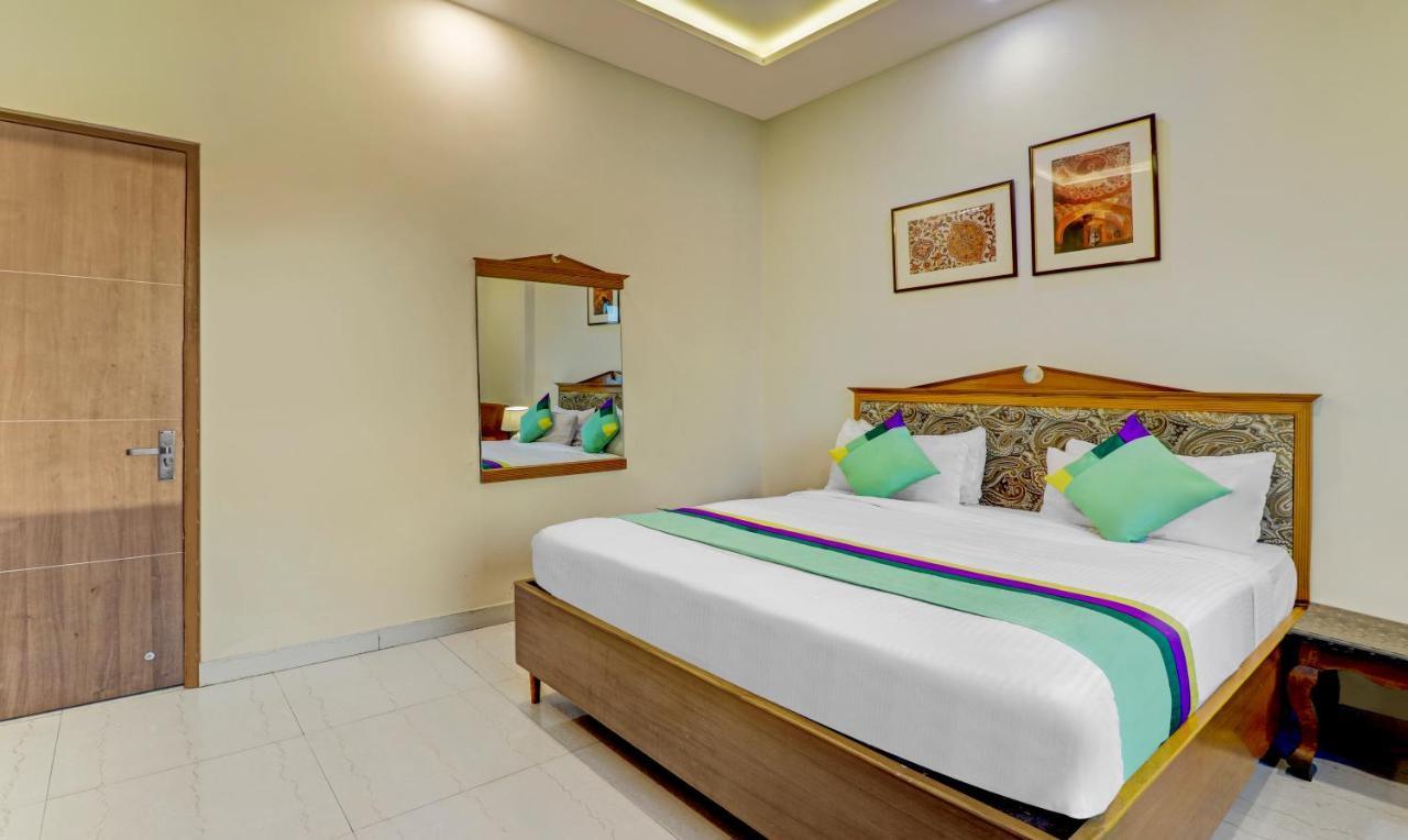 Treebo C1 Taj Nirvana อัครา ภายนอก รูปภาพ